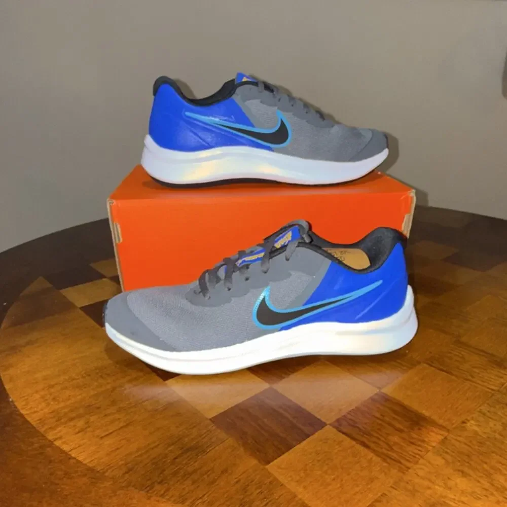 Nike Star Runner 3 GS Iron Grey Black Blue Lightning Athletic Sneaker 6Y